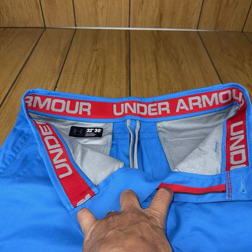 Under Armour‎ Stretch Men's Taper Leg Pants Size 32/30 EUC